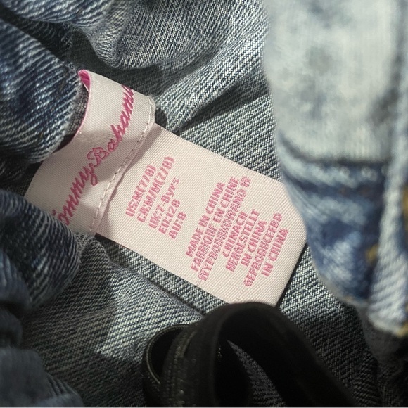 Tommy Bahama girls denim skirt with buttons and cinchers - Picture 3 of 3